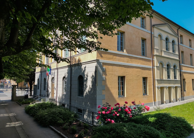 ingresso biblioteca baldini